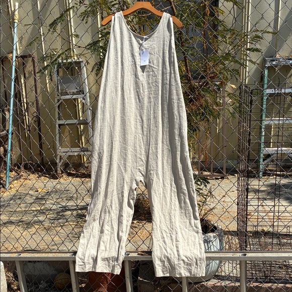 Frankie Shop Light Beige Linen Jumpsuit NWT - Picture 1 of 16